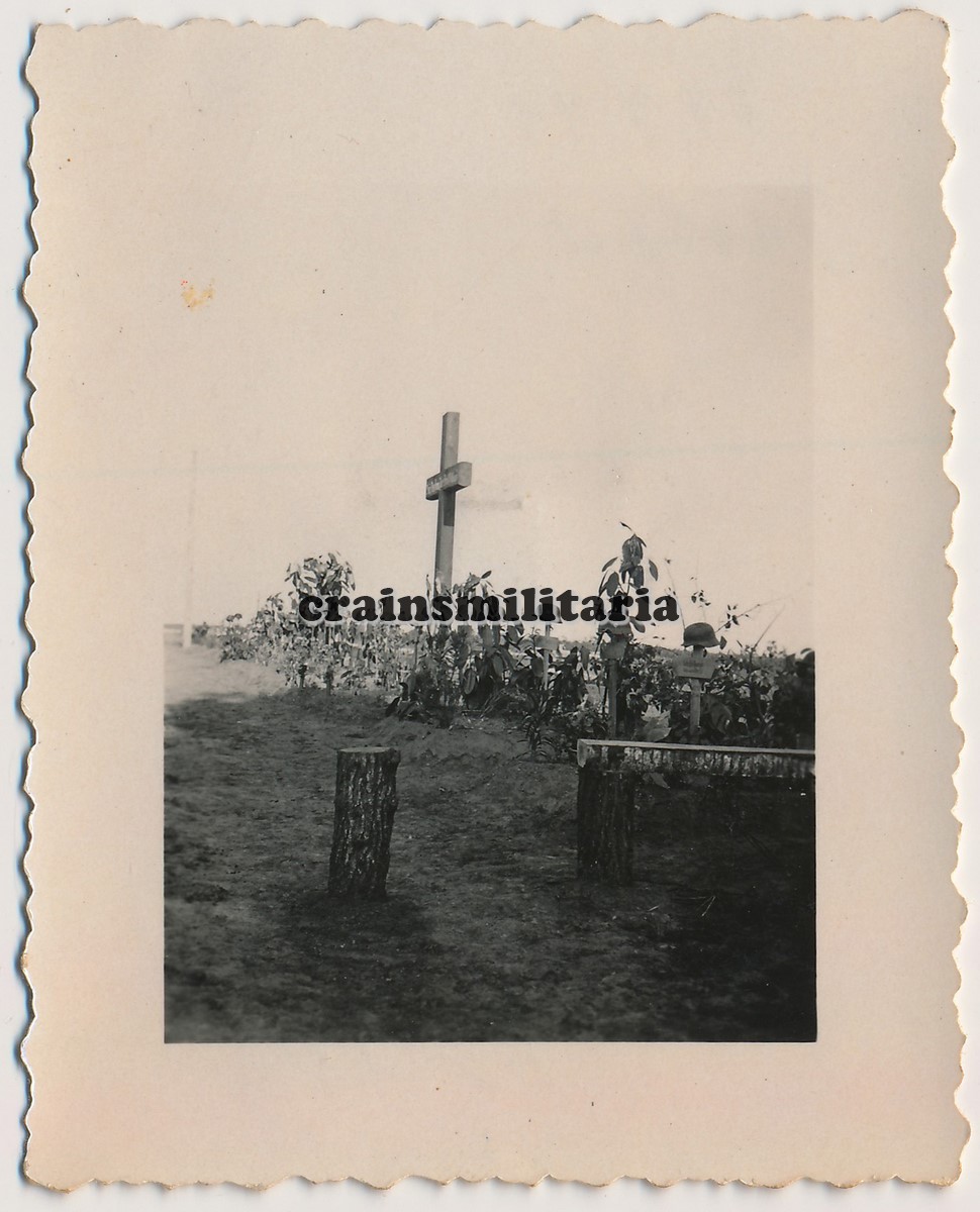 Кладбище немецких солдат в Фастове, Украина июль 1941 г..jpg