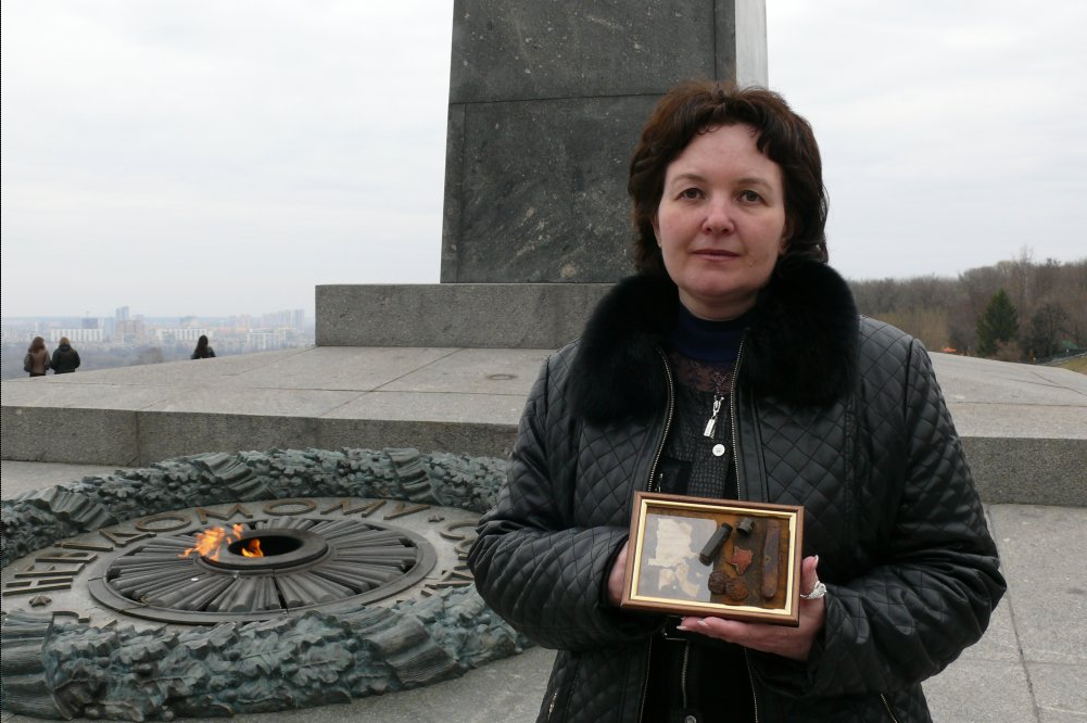 Кормич внучка планшет.png