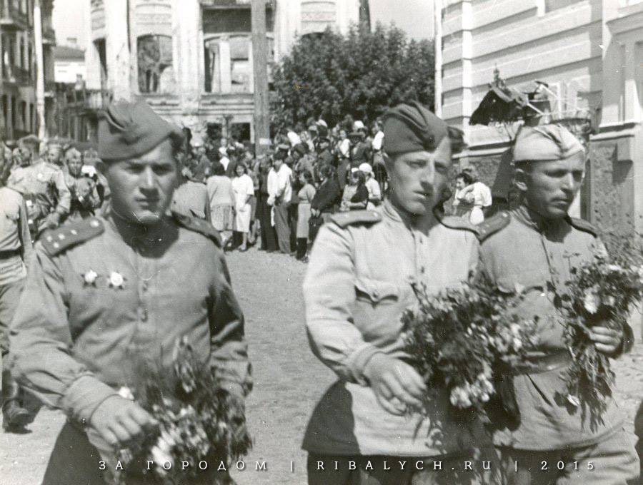 Лето 1945 г. Губанов Ю. Н.-----.jpg