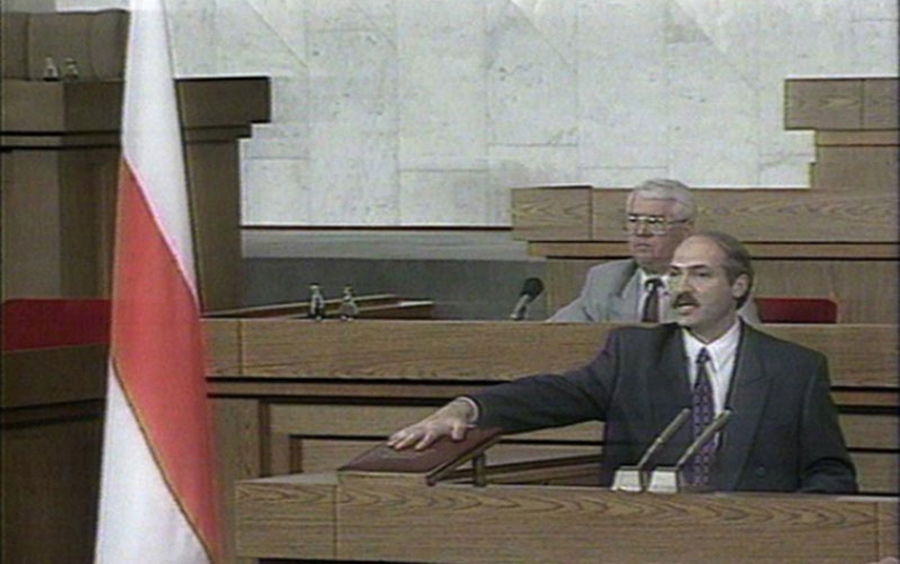 lukashenko-bchb-flag.jpg