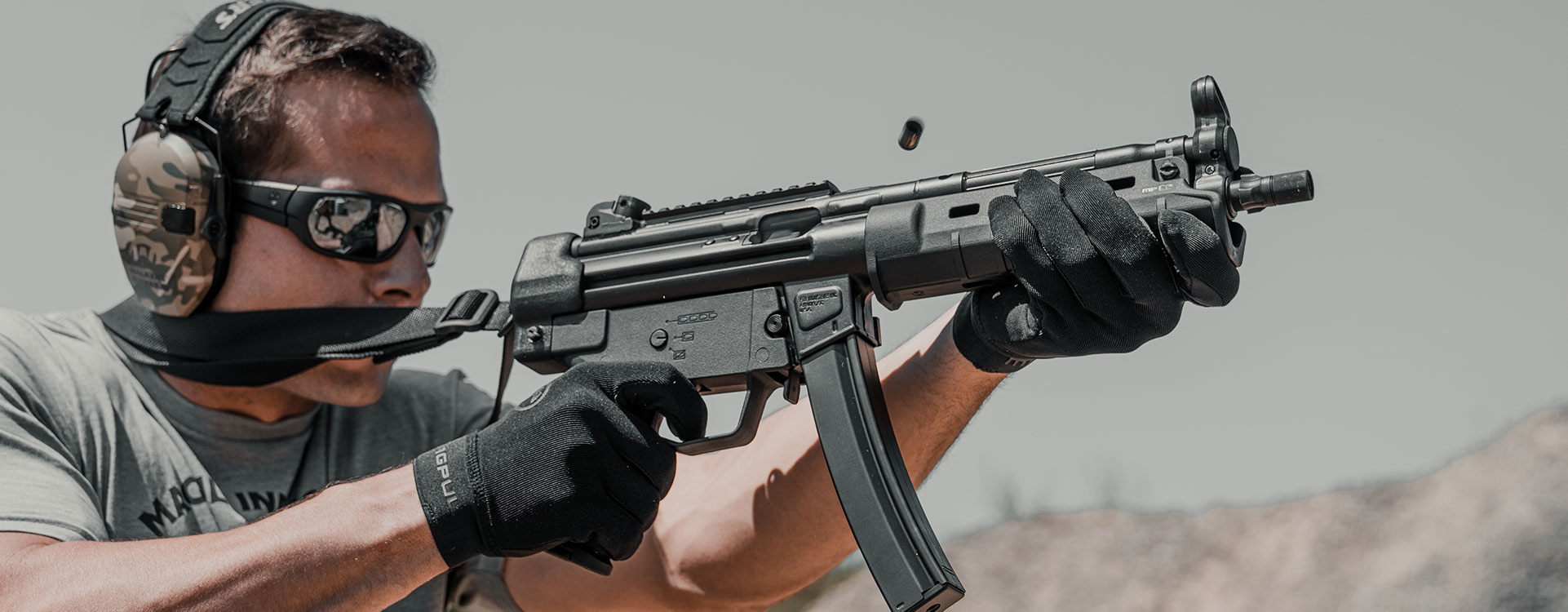 MAG1049-Hero_Magpul_SL_Hand_Guard_MP5_01.jpg