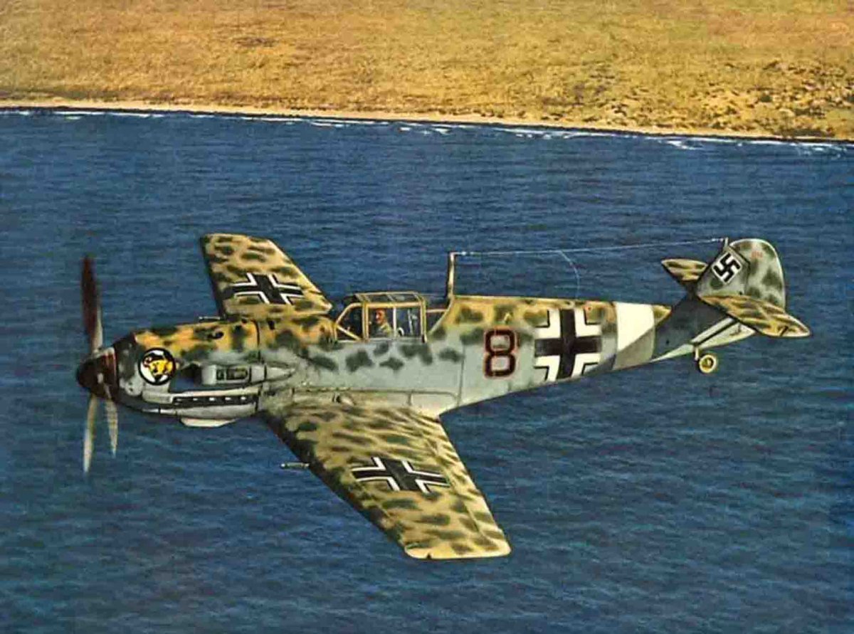 Me_109E-4Trop_JG27_off_North_African_coast_1941.jpg