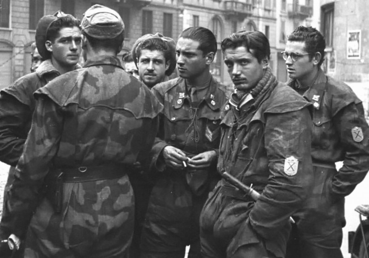 Men of the X MAS (X Flottiglia Mas) in north italy 1944..jpg