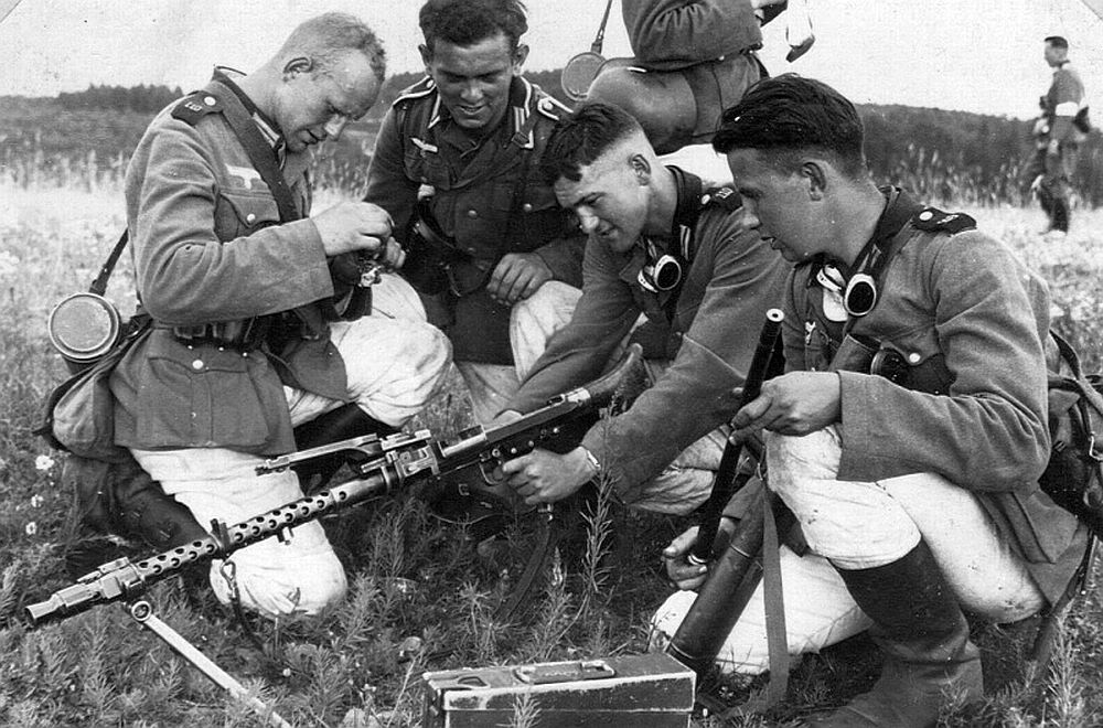 MG34-training.jpg