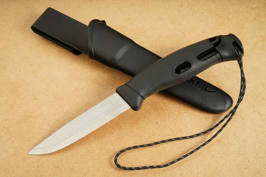 mo13567-morakniv-companion-spark-black-feuermesser-01-big.jpg