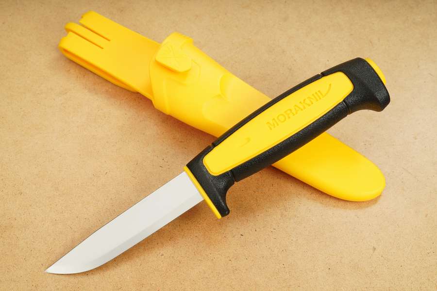 mo13710-morakniv-arbeitsmesser-basic-511-2020-limited-edition-in-carbonstahl-01-big.jpg