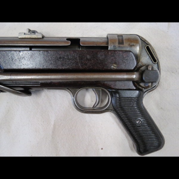 mp-40-pistolet-mitrailleur-code-bnz-43-neutralise-en-france.jpg