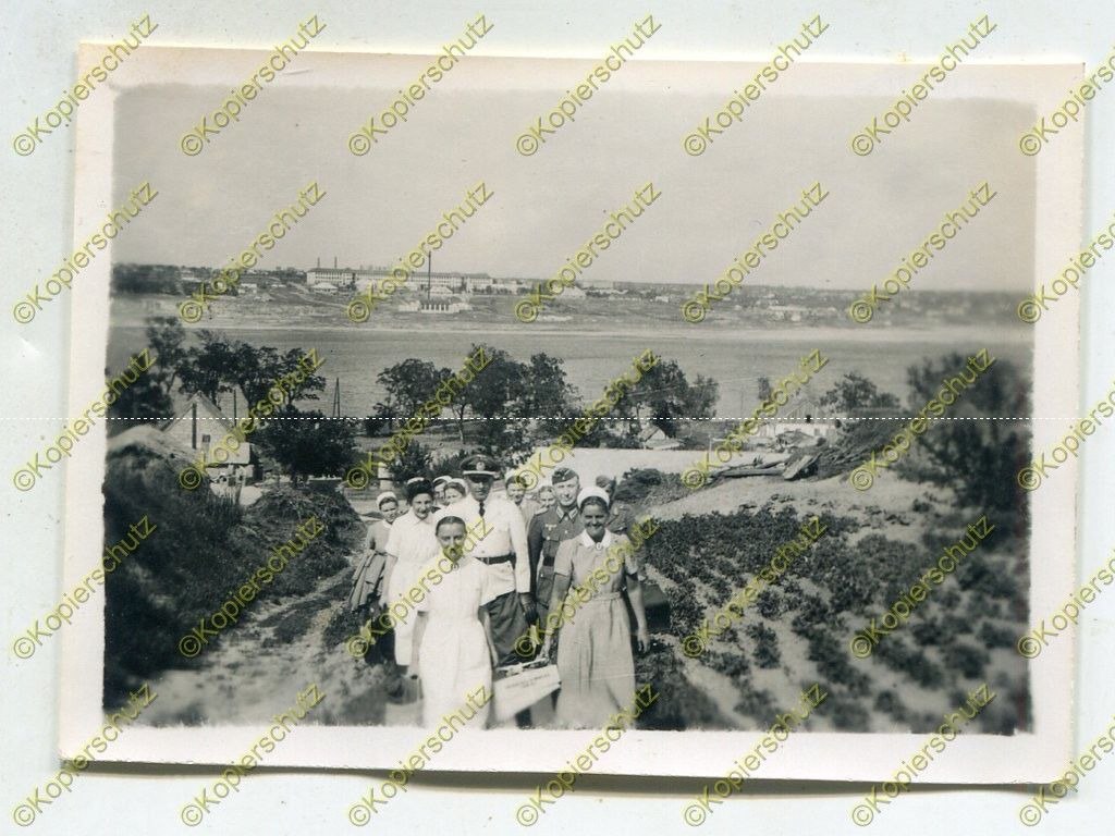 На Хортиці влітку 1942 .jpg