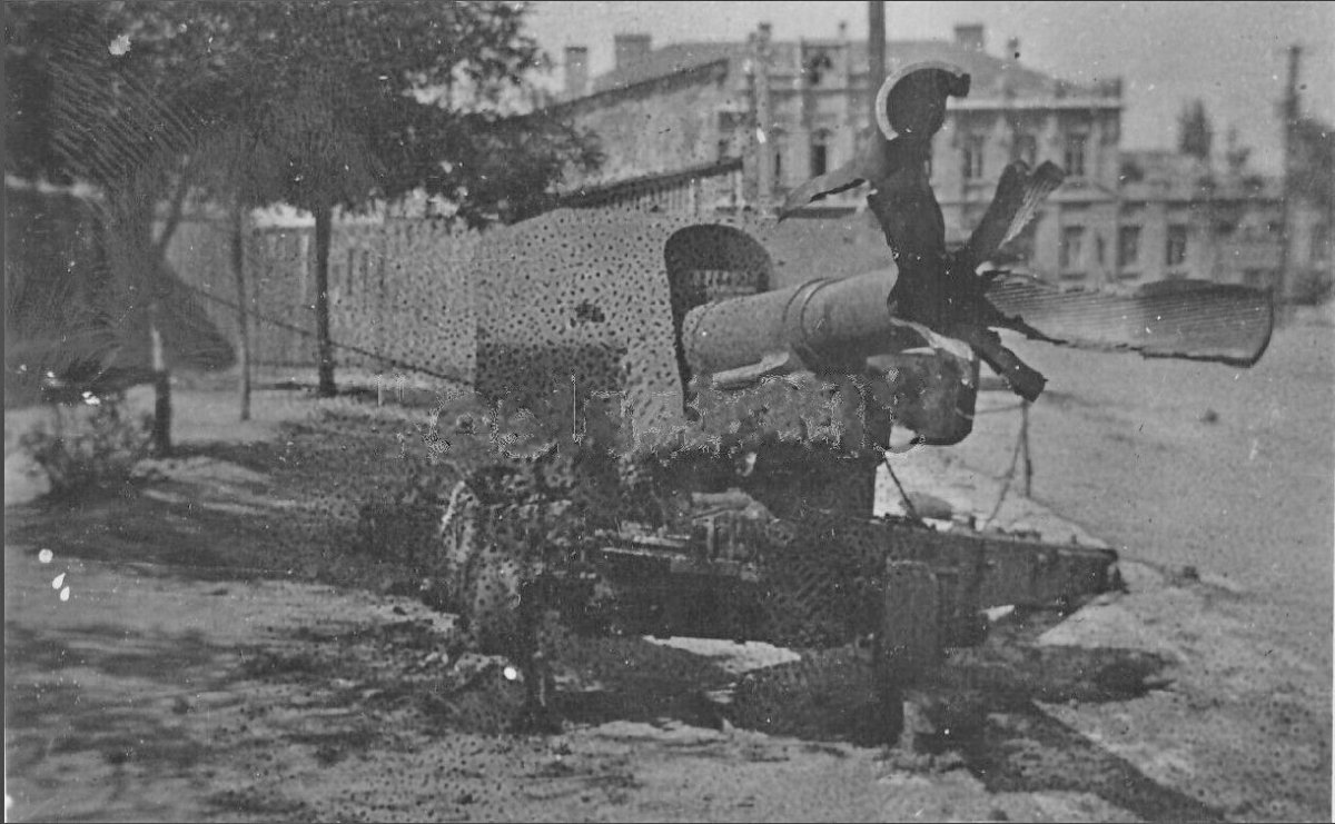 Николаев Орудие, взорванное советскими войсками при отступлении 1941 г. Гаубица.jpg