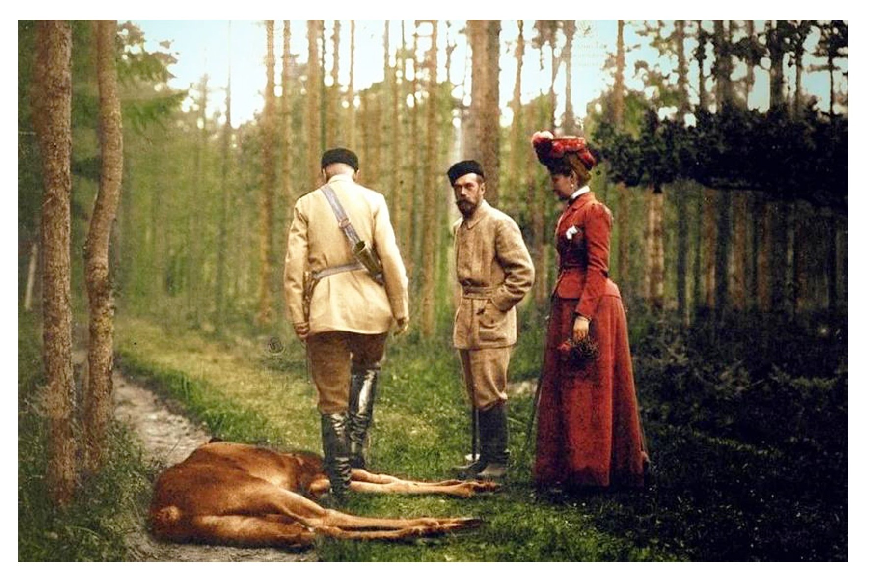 Николай возле убитого лося цвет - рез.jpg