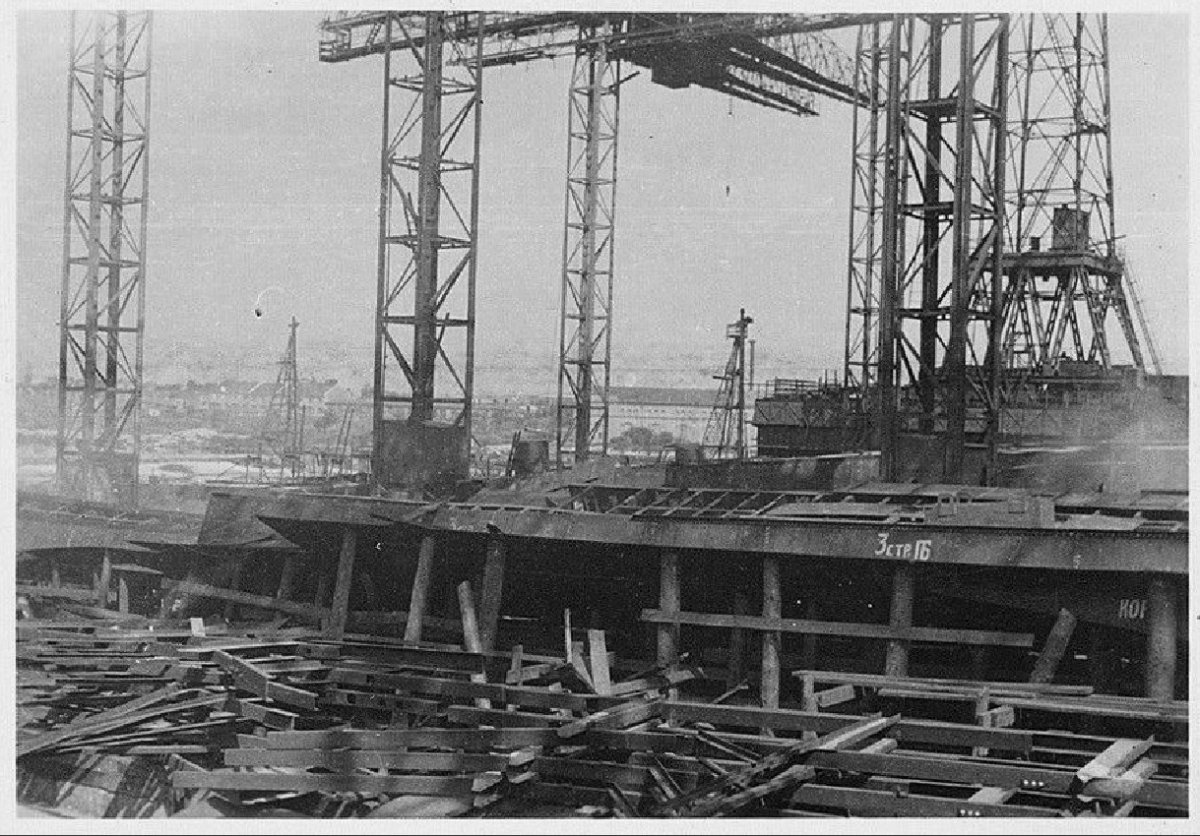 NIKOLAJEW, werft dock-1.jpg