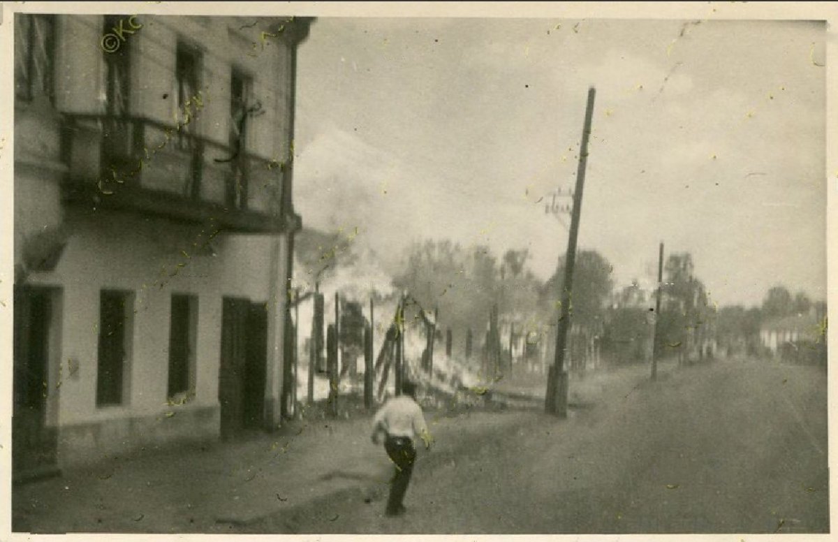 Новоград-Волынский (Звягель) Уличная сцена во время взятия города 1941 г..jpg