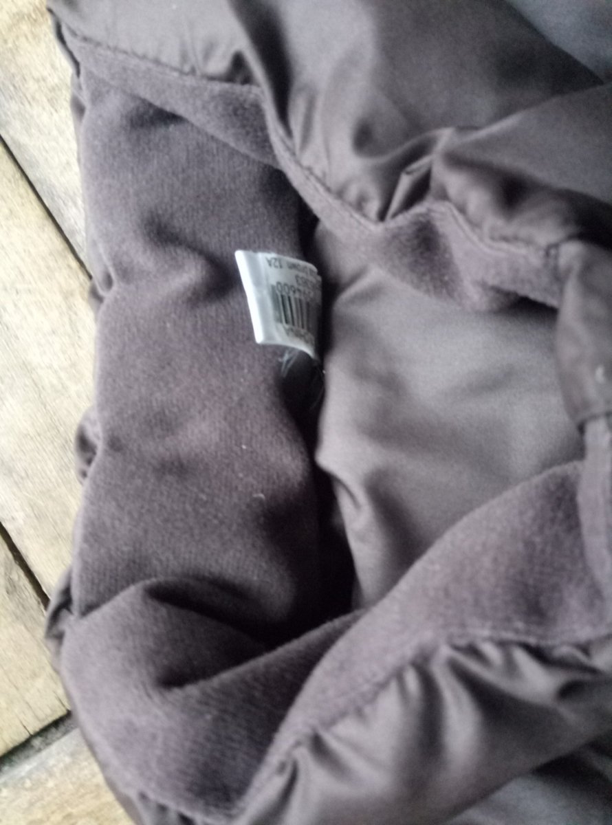 oLXGrOpDhj4.jpg