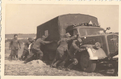 org-Foto-Wehrmacht-LKW-Lastwagen-Opel-Blitz-Kennung.jpg