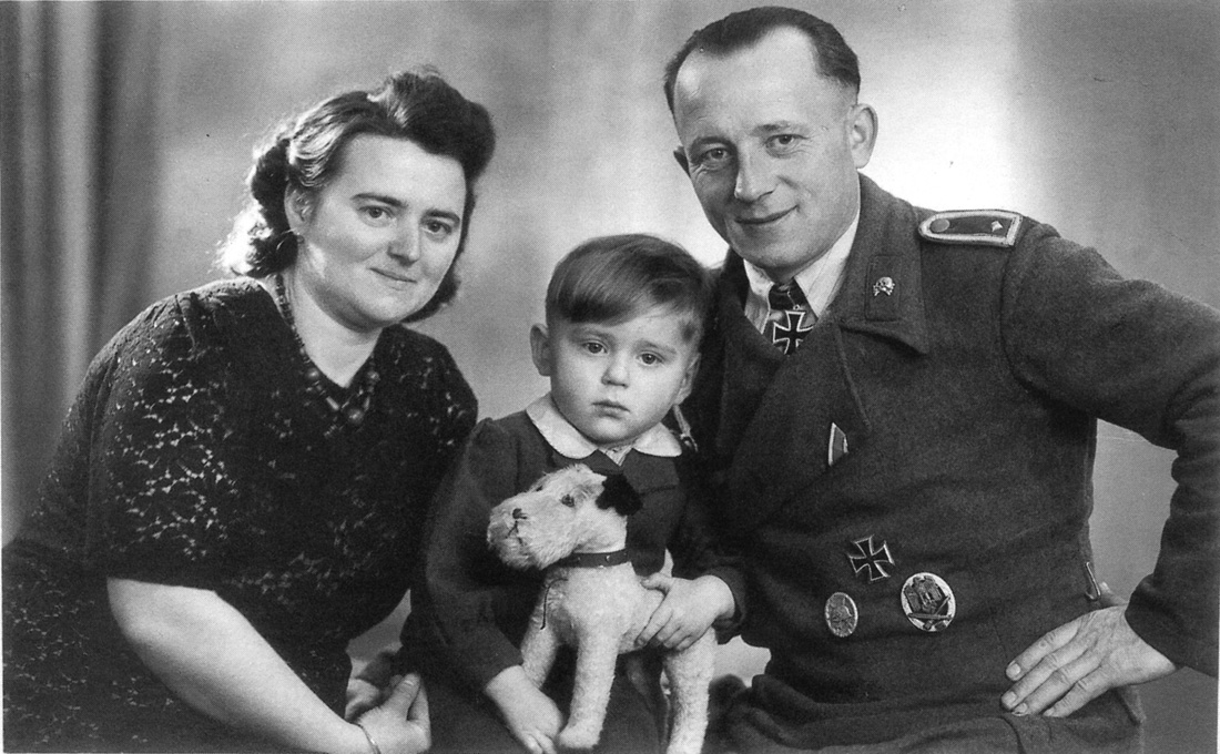 Otto Angel with his family.jpg