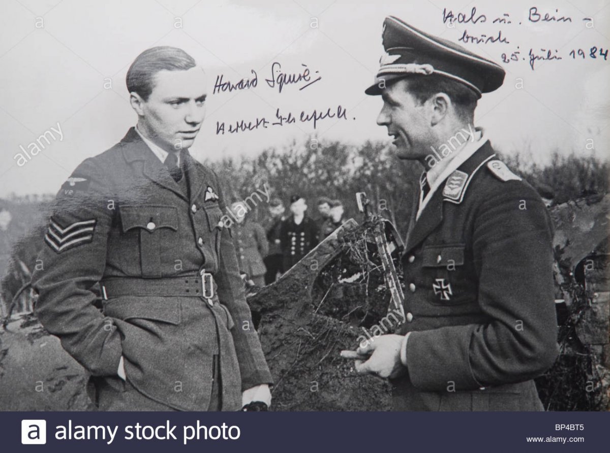 photo-of-captured-british-airman-and-his-downed-spitfire-with-german-BP4BT5.jpg