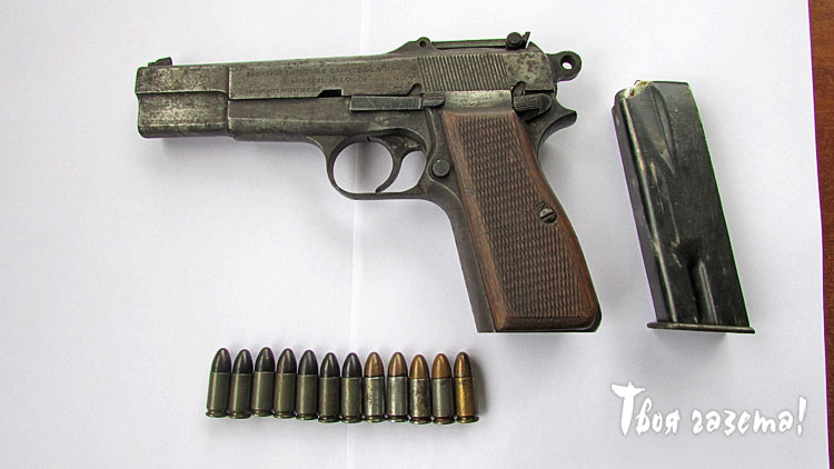 pistolet-alushta-tvoja-gazeta-20131030-1.JPG