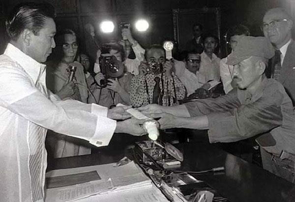 President_Marcos_and_Hiroo_Onoda (2).jpg