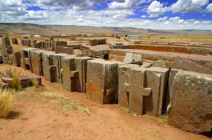 Puma-Punku (1).jpg