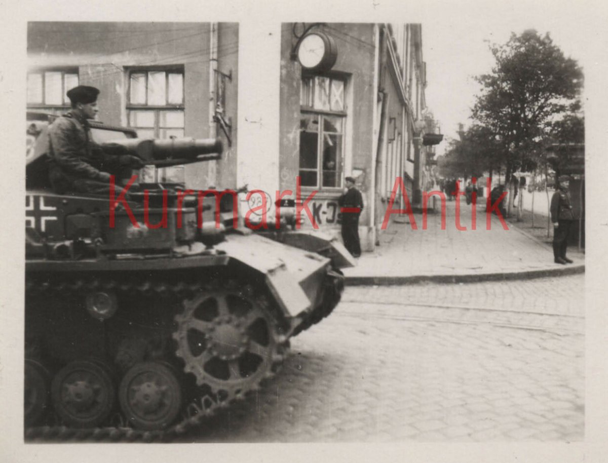 Q933-Foto-Wehrmacht-Ukraine-Kiew-Panzer-IV-Einmarsch.jpg