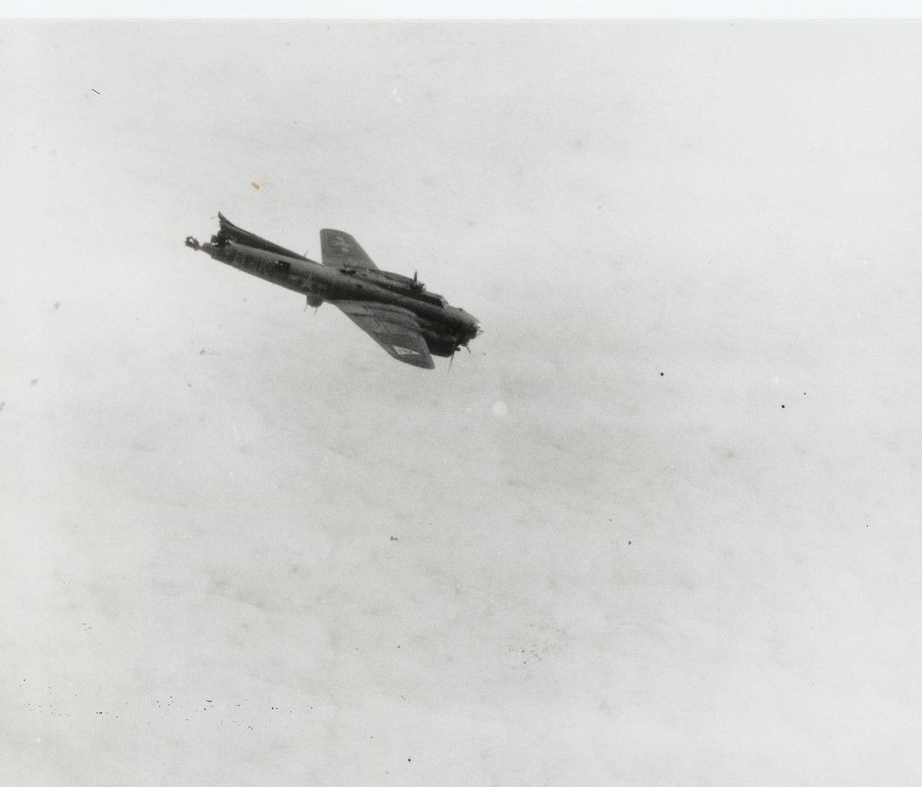 r (23) B-17 Bomber Shot Down.jpg