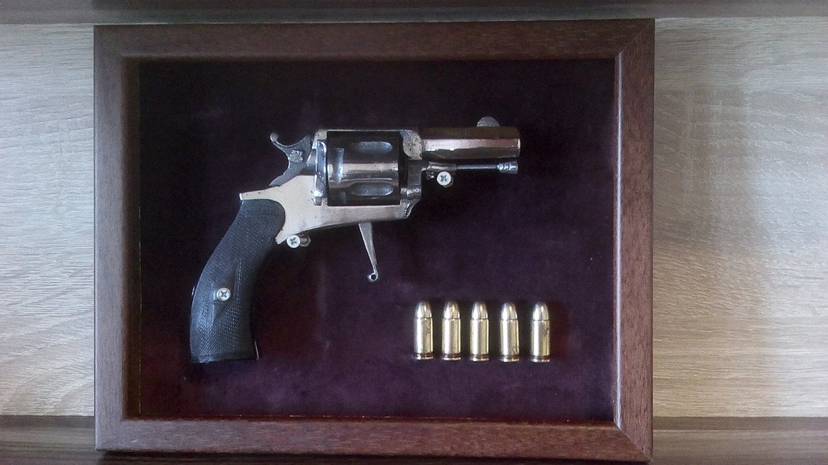 Редкий Бельгийский  револьвер VeloDog под патрон 7.65x17  Browning.jpg