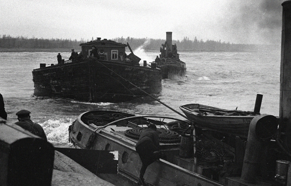 RIAN_grad_on_Ladoga_Lake.jpg