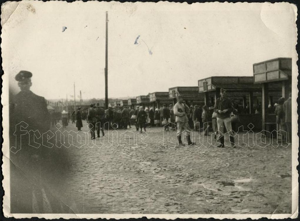 Рынок в Виннице 1941.JPG