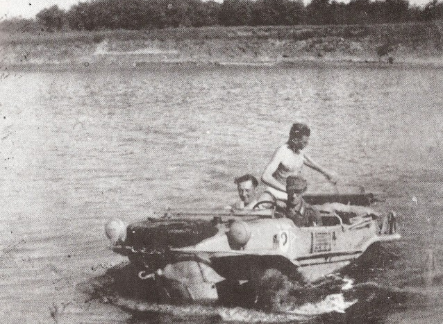 Schwimmwagen 1.png