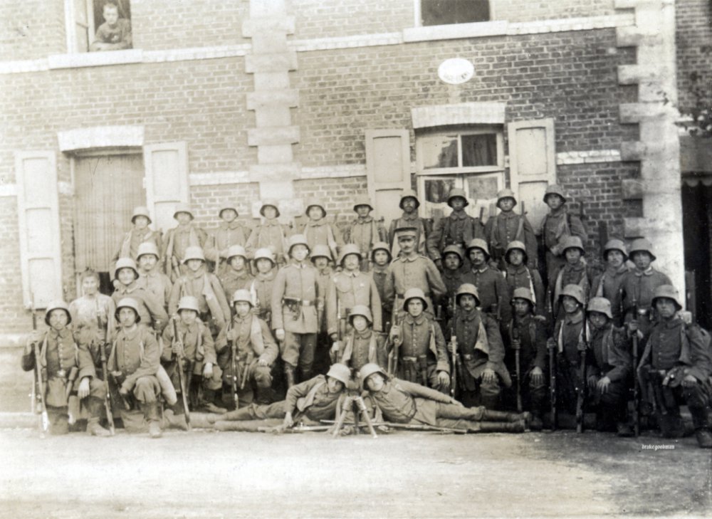Штурмовики 30 пех. полка 1916.jpg