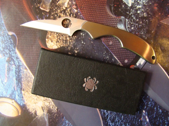 Spyderco Kiwi 3 1.jpg