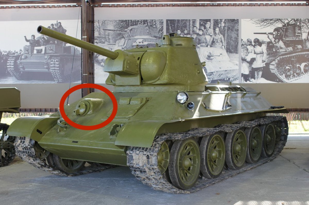 Средний_танк_Т-34-76.jpg