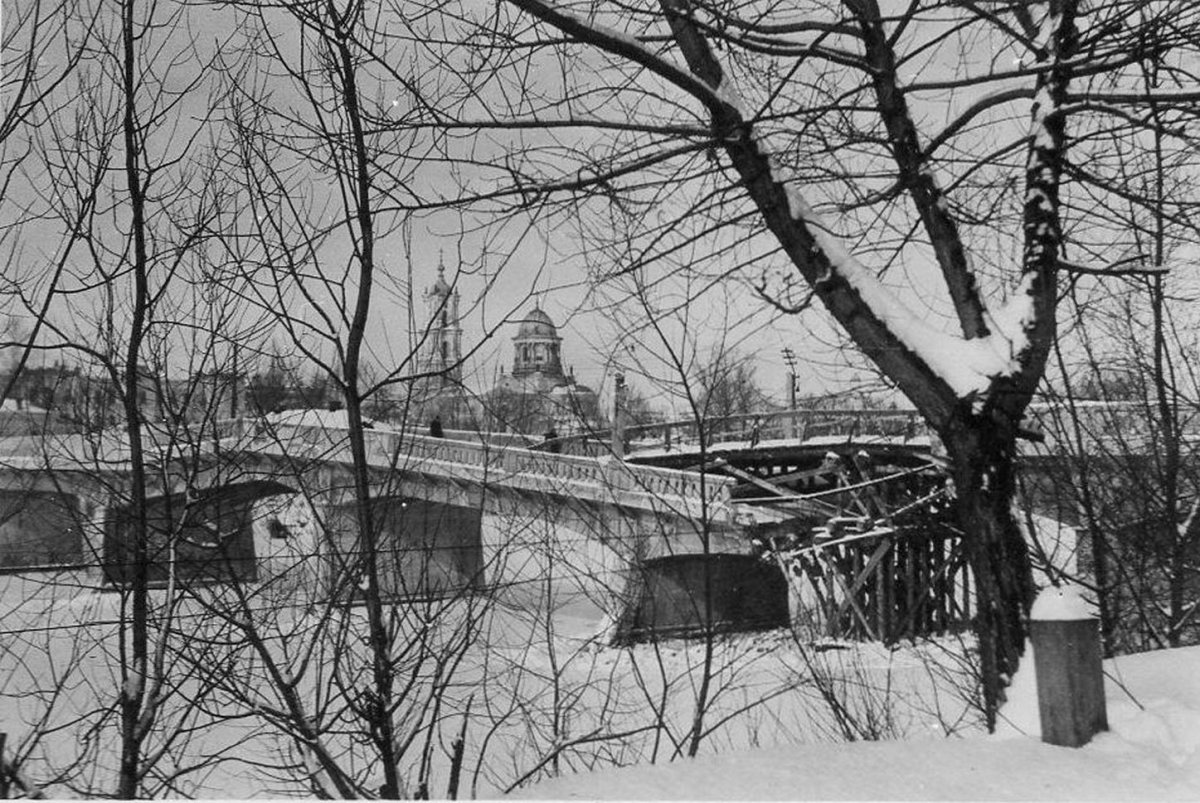 Сумы 299. ID - Werkstatt Kompanie Sumy Ukraine März 1942 Kirche Pionier Not Brücke.jpg