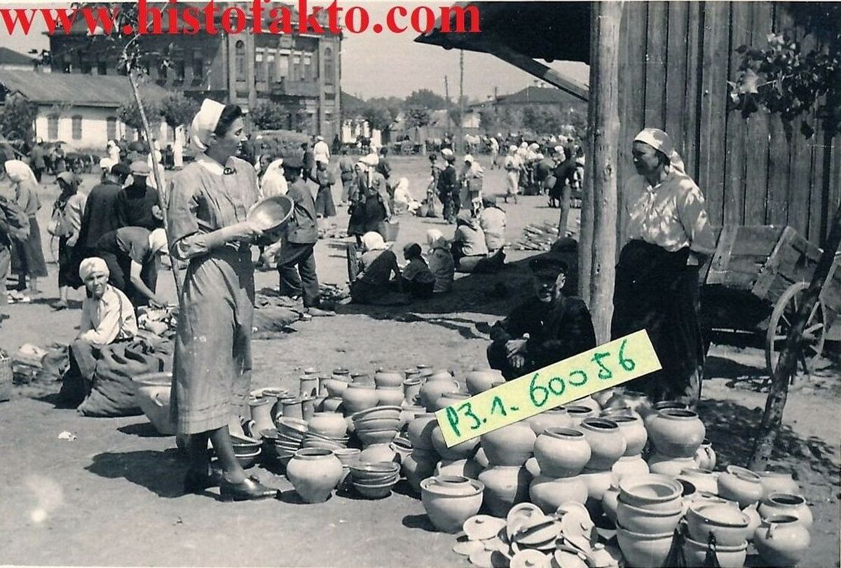 Сумы Базар (Markt in SUMY) 1942 г..jpg