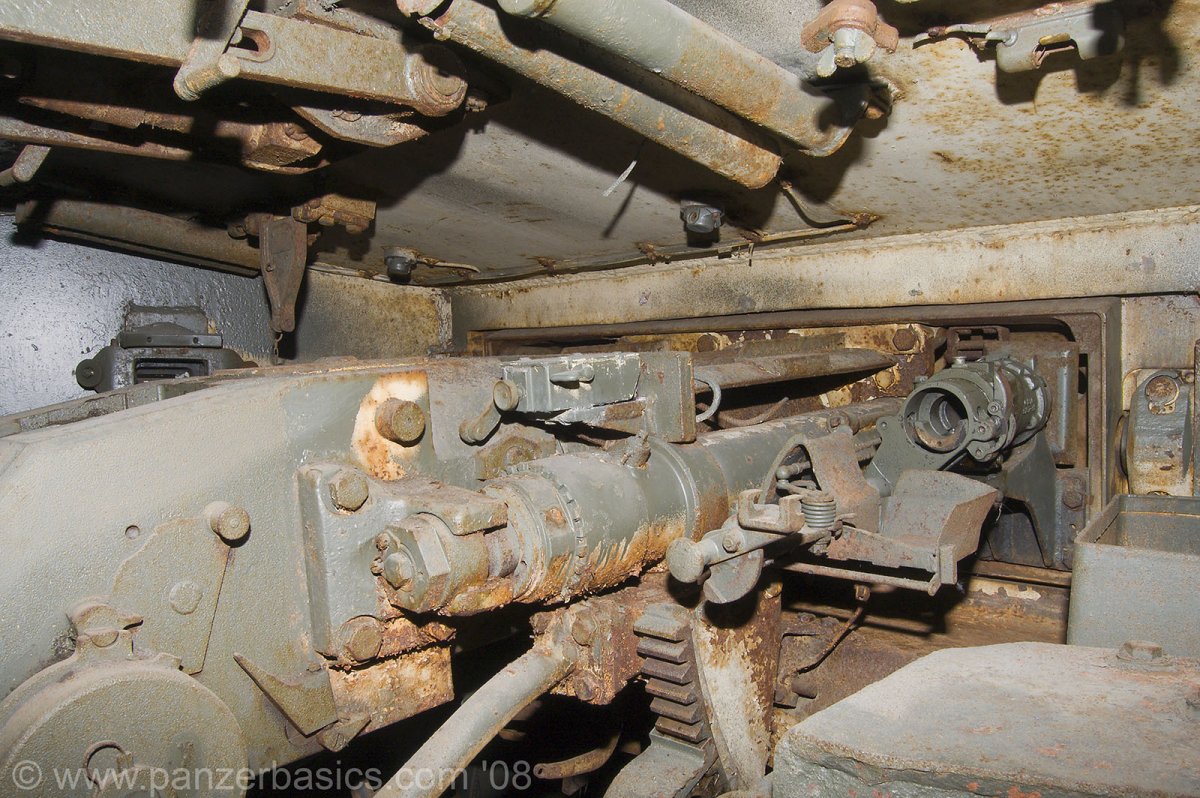 t1_int_loader_0575.jpg