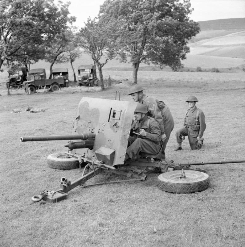 The_British_Army_in_the_United_Kingdom_1939-45_H23836.jpg