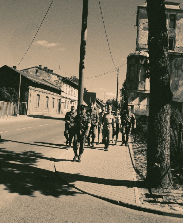 V4D_KC3aEAA77-Exposure 46.jpg