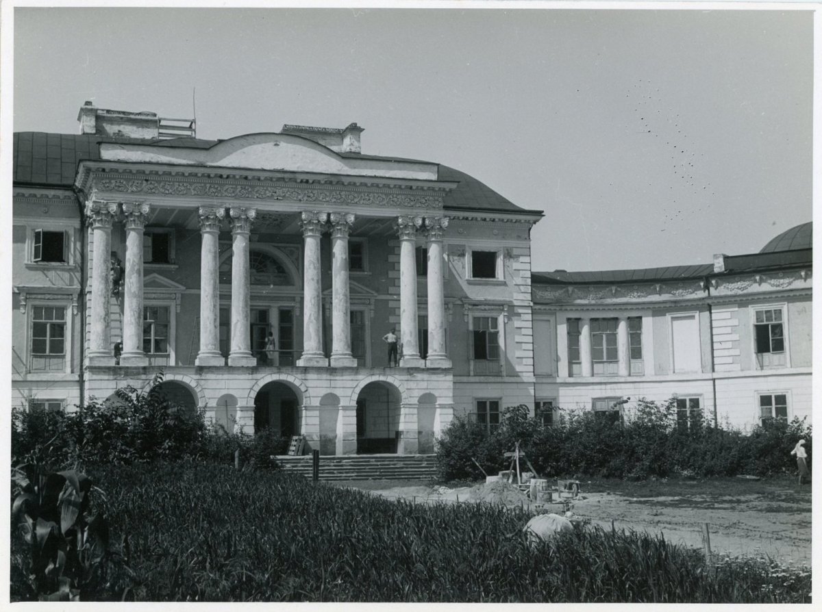 Вороновица Дворец Грохольских-Можайских (Полевой штаб абвера) 1941-1943г..jpg