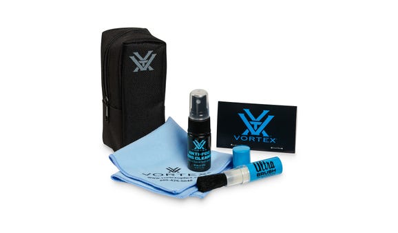 vtx_acc_cleaning-field-kit_w.jpg