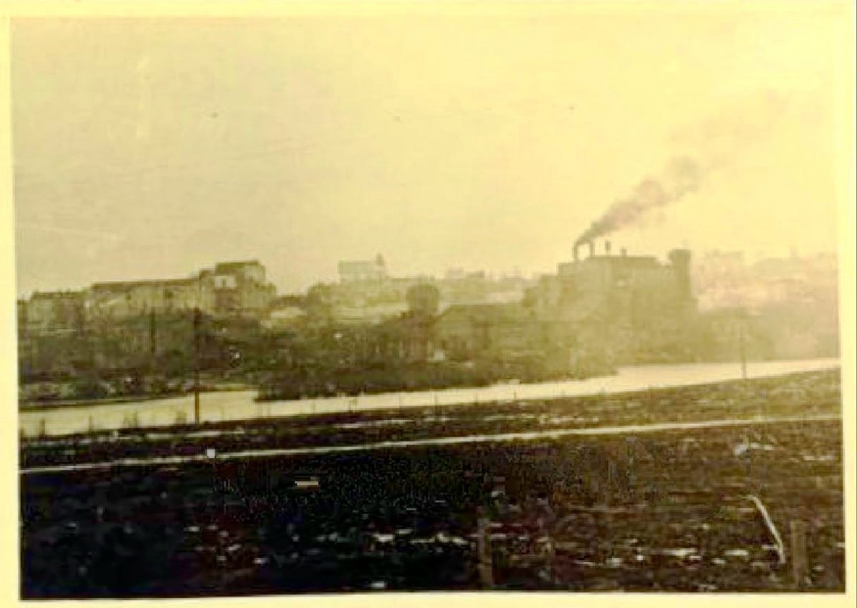 Winniza E-Werk Stadt Panorama  Südliche Bug 1944.jpeg