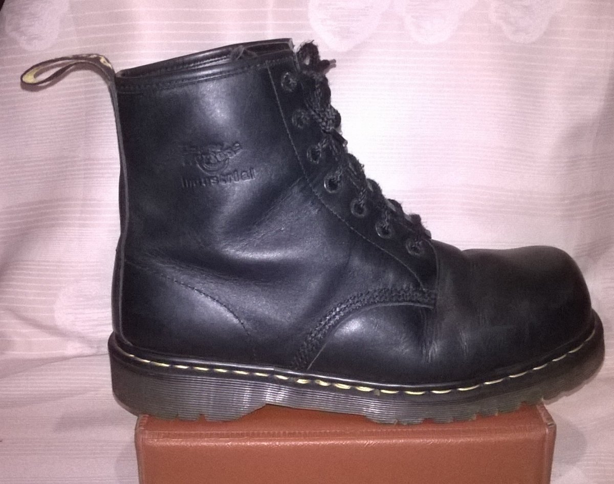 Dr martens sales satra p9425