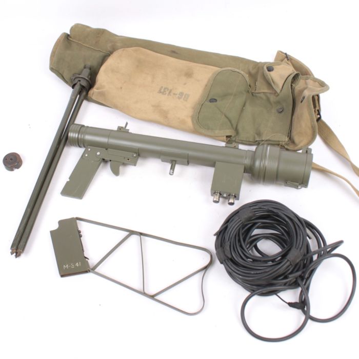 ww2_american_se-11_signal_lamp_set_141223_1.jpg