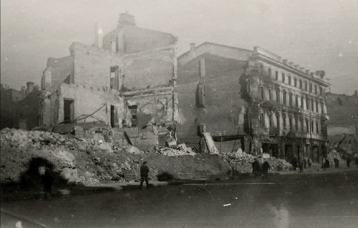 Житомир Häuser Ruinen in der zerstörten Stadt Shitomir-.jpg