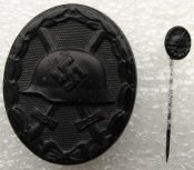 Знак "За ранение 1939" в чёрном+миниатюра знака за ранение.