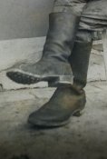 трофейщик  РККА хороши сапожки