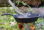 petromax-gietijzeren-koekenpan-met-steel-skillet.jpg