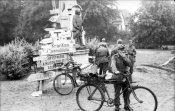 deutsche_Soldaten_an_Wegweiser.jpg