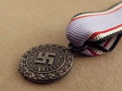 Luftschutz_Medal_-zi-2.jpg