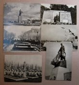 Памятники героям великой отечественной войны = комплект 1965 г. = 30 шт. = тираж 30 тыс.