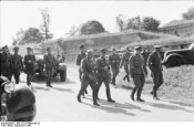Himmler_Metz_sep1940_Bild_101III-Weill-056-18.jpg
